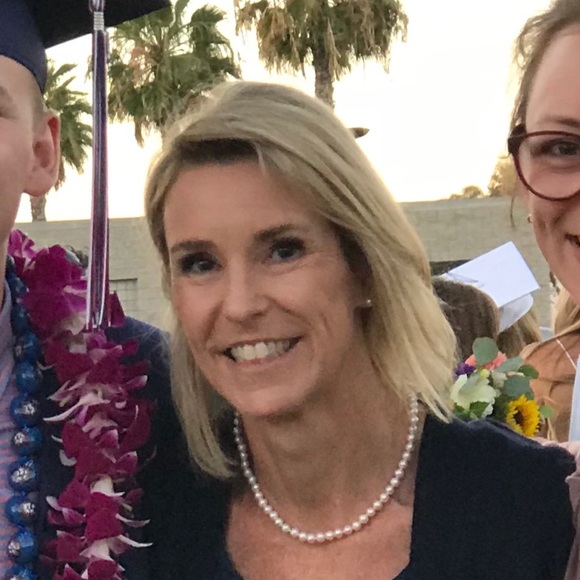 Meet your Posher, Dawn - Picture 1 of 1